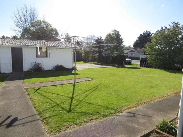 4 George Street Pahiatua_10