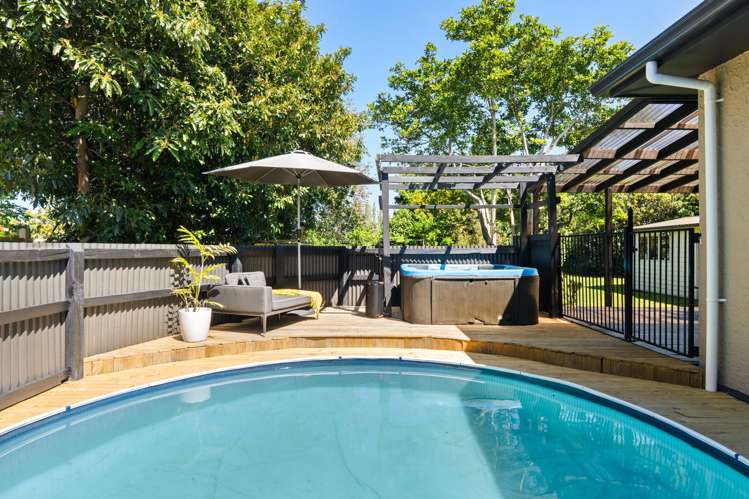 760 Childers Road Elgin_16
