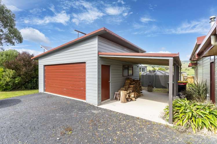 1241 Coast Road Karitane_17