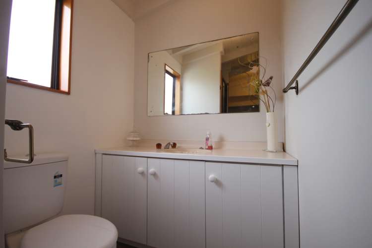 9 Britannia Dell Pauanui_15