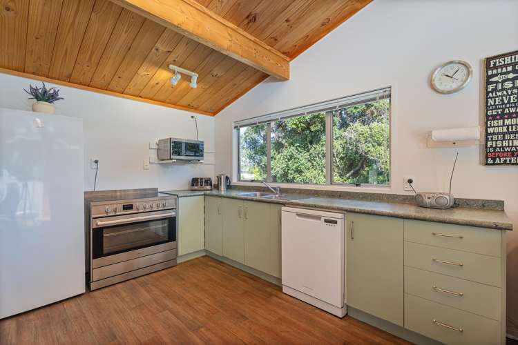 32 McCall Ave Pauanui_20