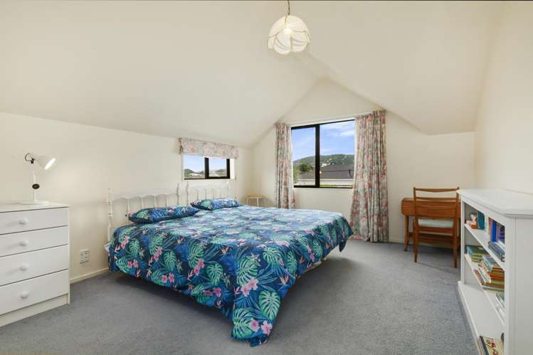 1 Colin Grove Hutt Central_14