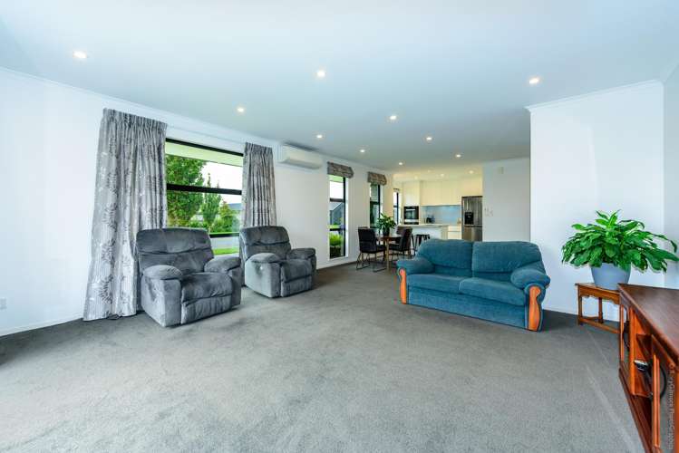 28 Veuve Drive Lincoln_7