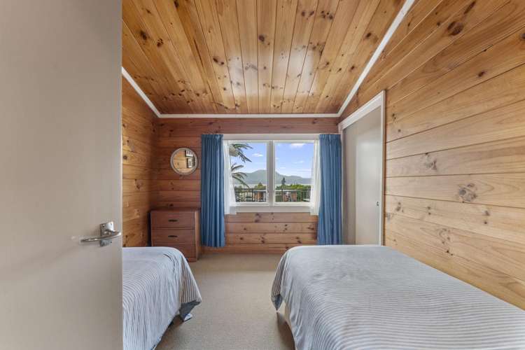 8 Earle Place Acacia Bay_17