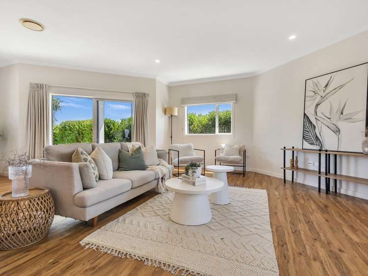 2 Drovers Way Frimley_6