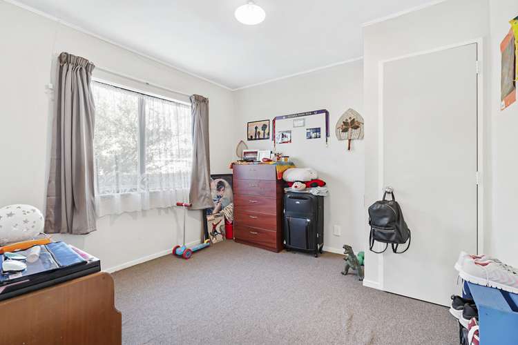 2/7 Volta Place Clendon Park_8