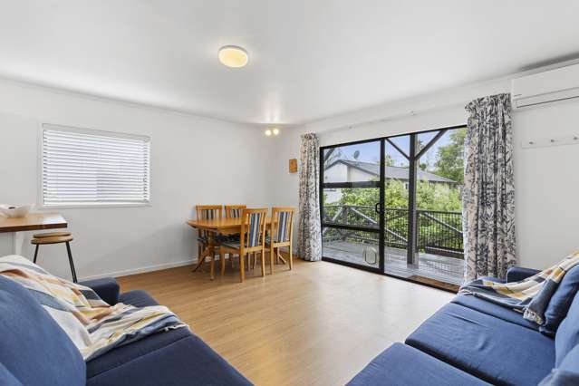 2/27 Aeroview Drive Beach Haven_3