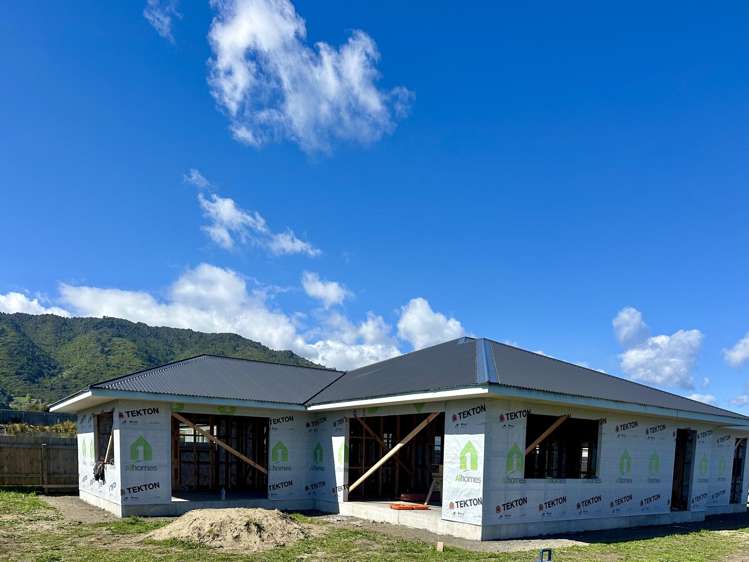 22 Kotuku Ngutupapa Way_0
