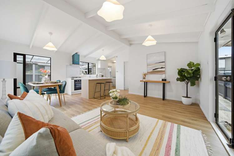 37A Range View Road Mt Albert_23