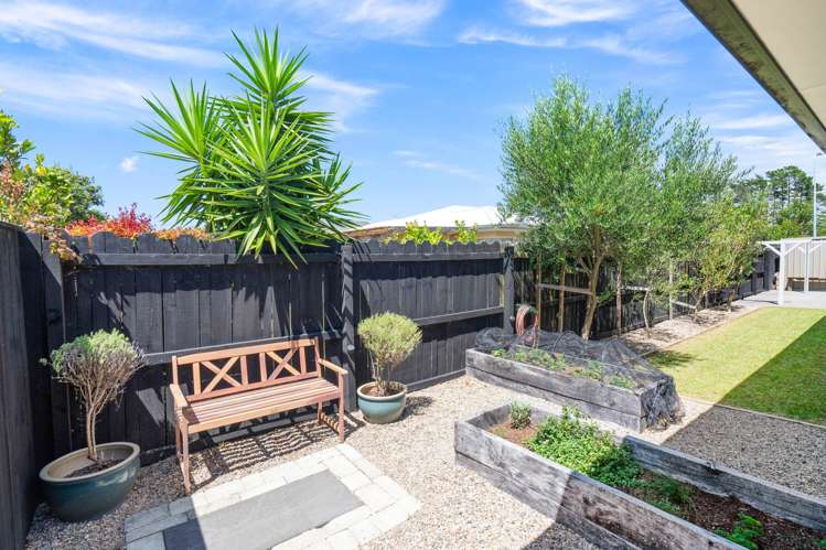 47 Pyle Road West One Tree Point_1