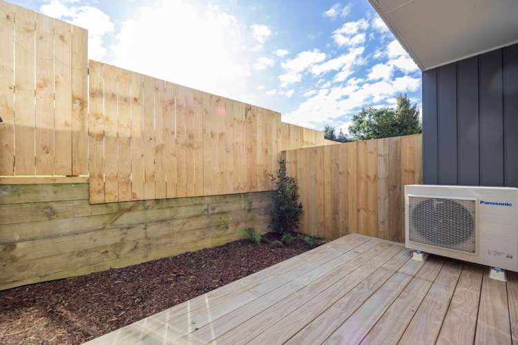 3/621 Glenfield Road Totara Vale_13