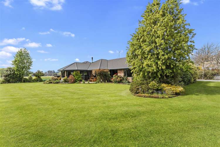 15 Littles Lane Woodend_15