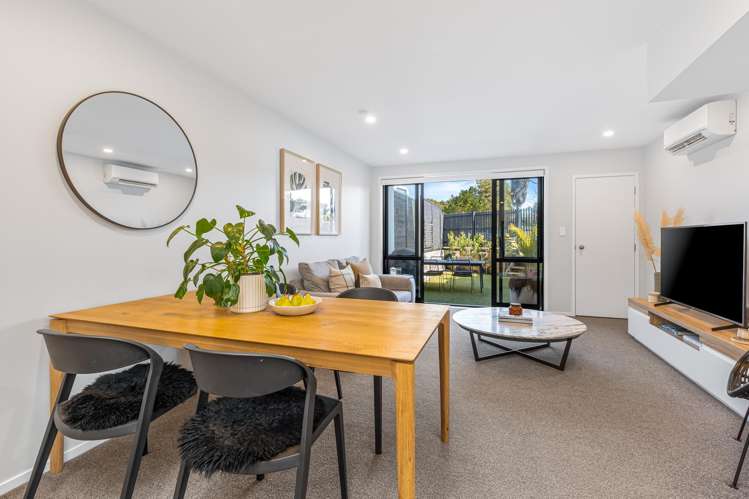 8/3 Fairdale Place Birkdale_3