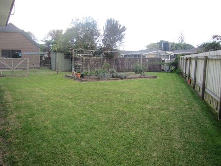 100 Laurie Lane Thames_19