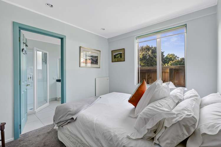 417 Thames Coast  Road SH25 Te Puru_21