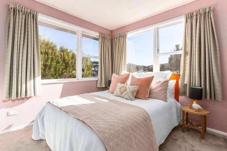 33 Lynda Avenue Paparangi_11