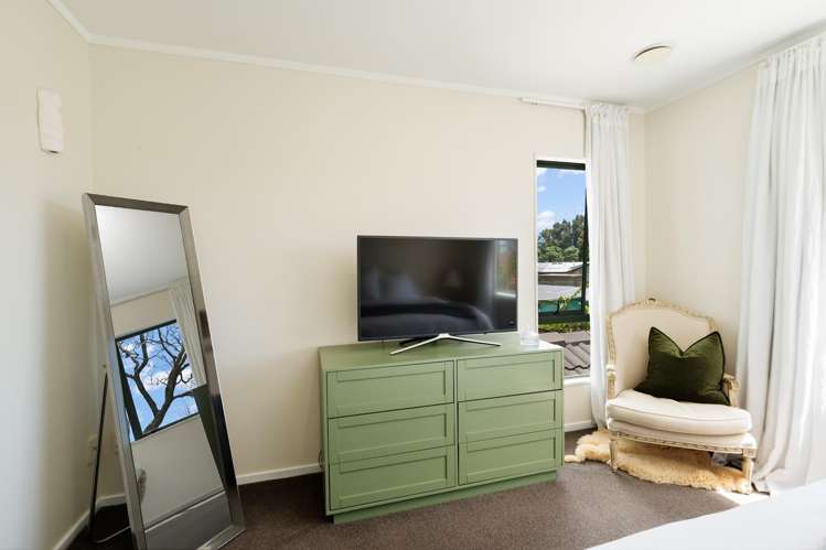 33 Woodford Avenue Henderson_29