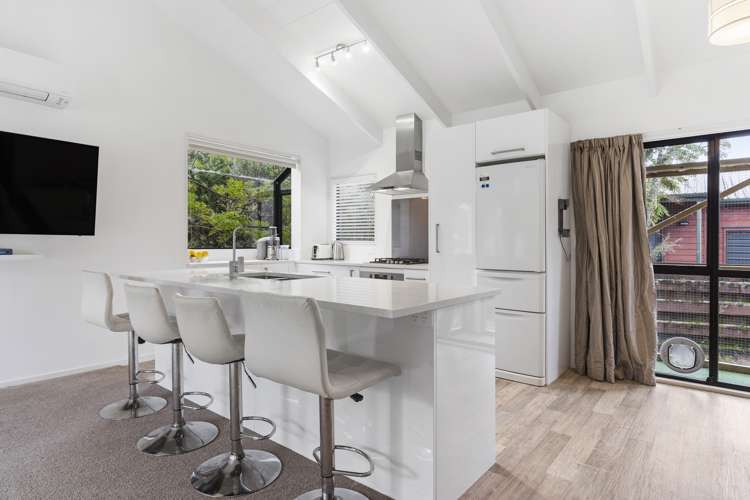 1 Crown Reef Pauanui_5