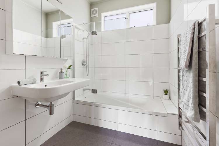 33 Bankot Crescent Ngaio_10