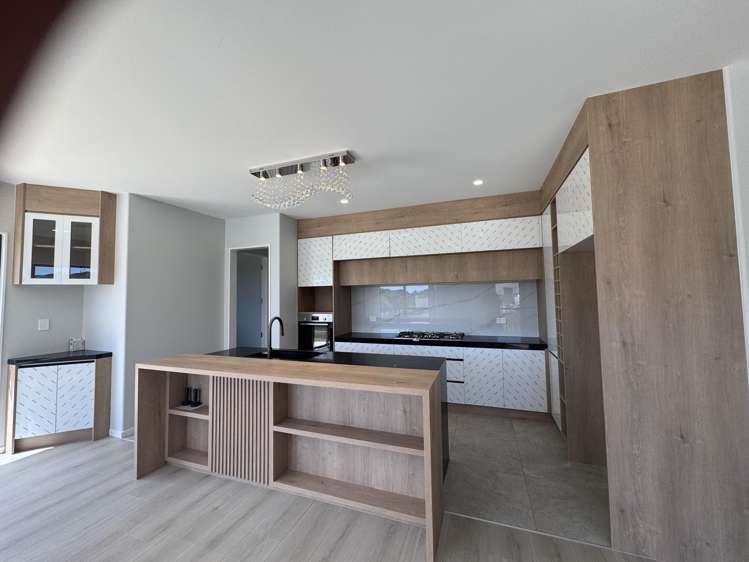 30 Castlebane Drive Flat Bush_3