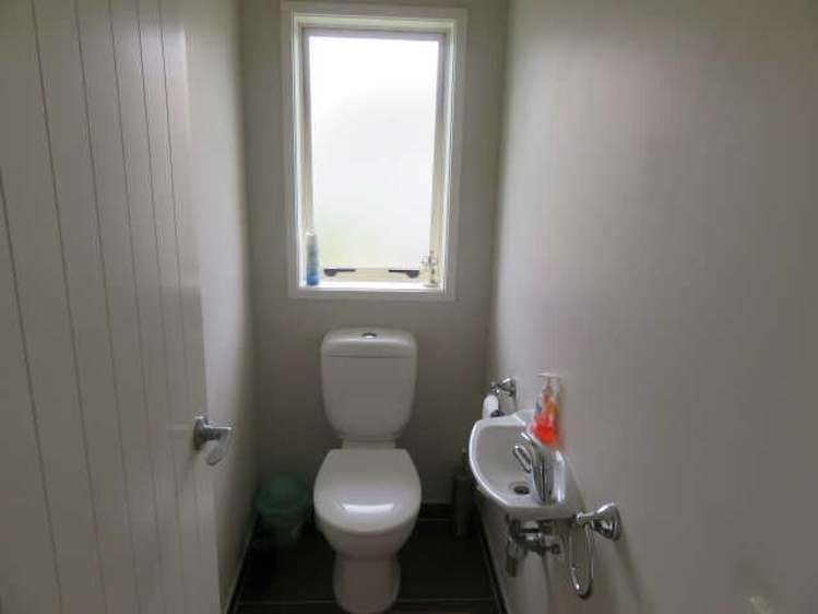 64 Farringdon Avenue Rototuna North_13