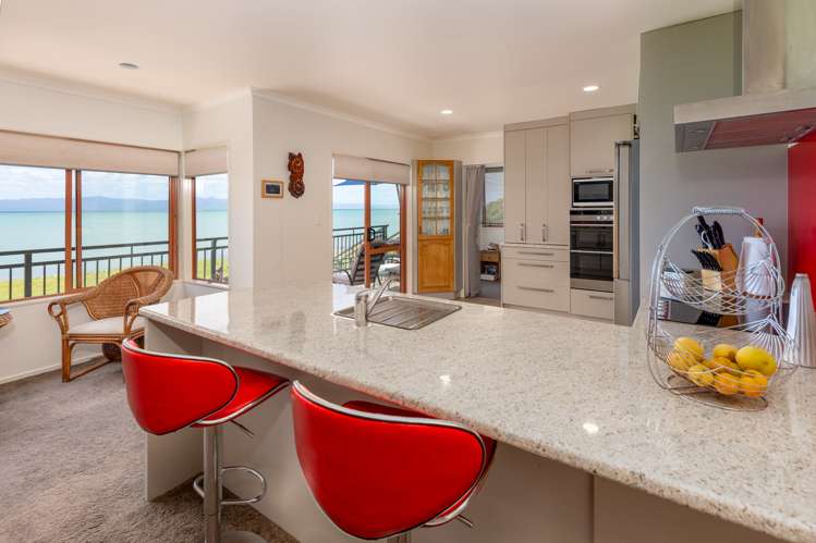 1692 East Coast Road Whakatiwai_6