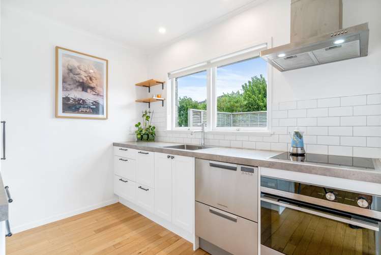 2/42 Chartwell Avenue Glenfield_11