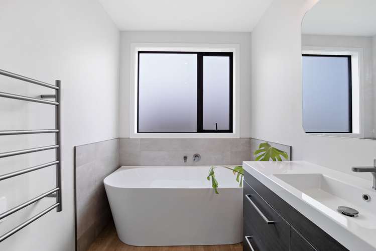 8 Linnburn Road Wanaka_16