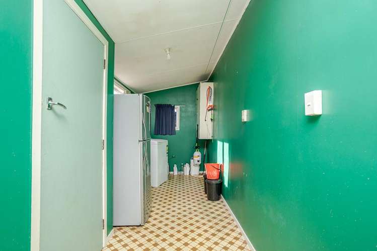 7 Denmark Street Dannevirke_14