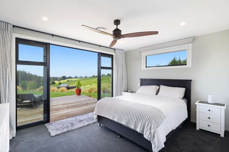 226 Bronte Road West Mahana_13