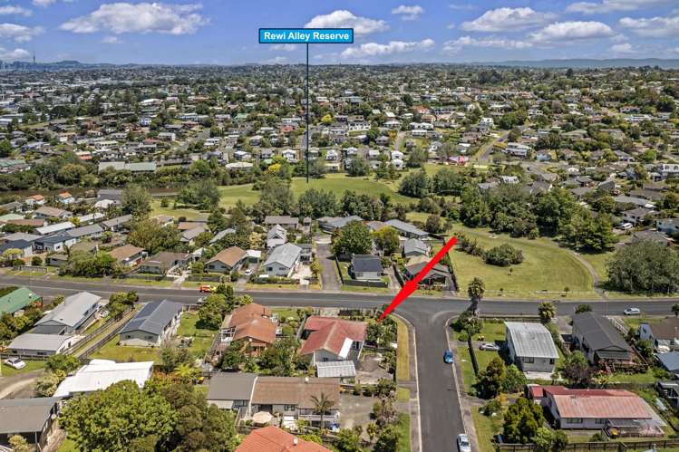 56 Athena Drive Totara Vale_2