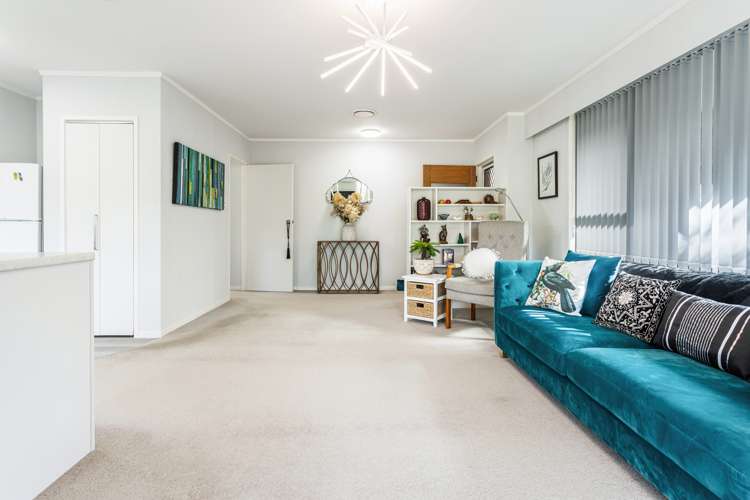 2/193 Don Buck Road Massey_11