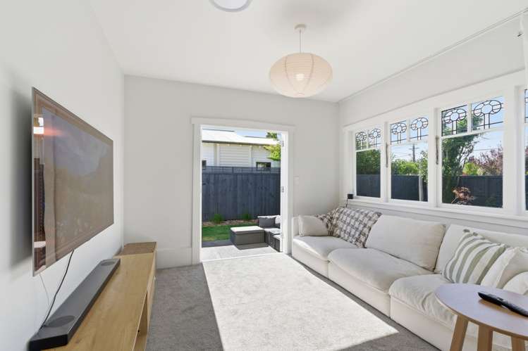 7 Coronation Street_5