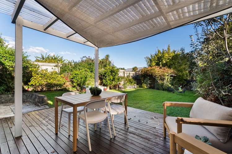 8 Tirotai Crescent Westmere_14