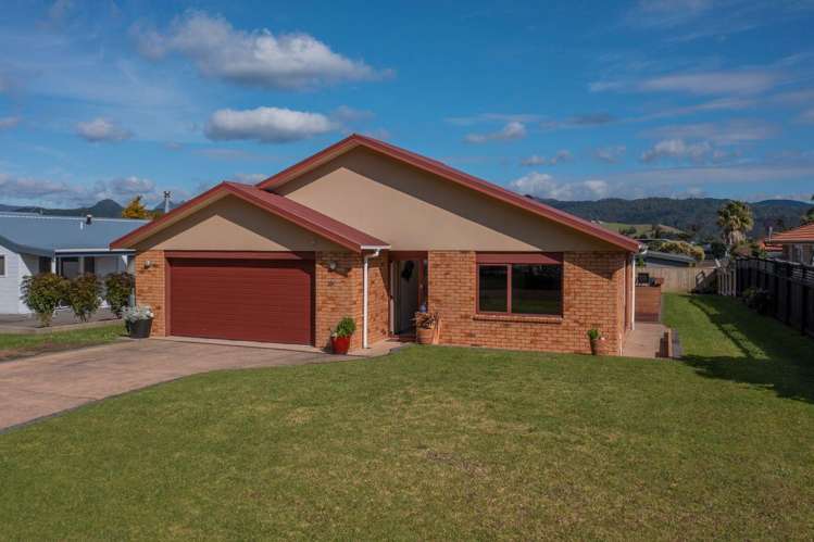 109 The Yardarm Pauanui_1