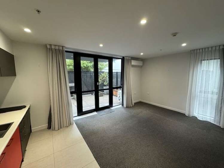 6/12 Latimer Square Christchurch Central_5