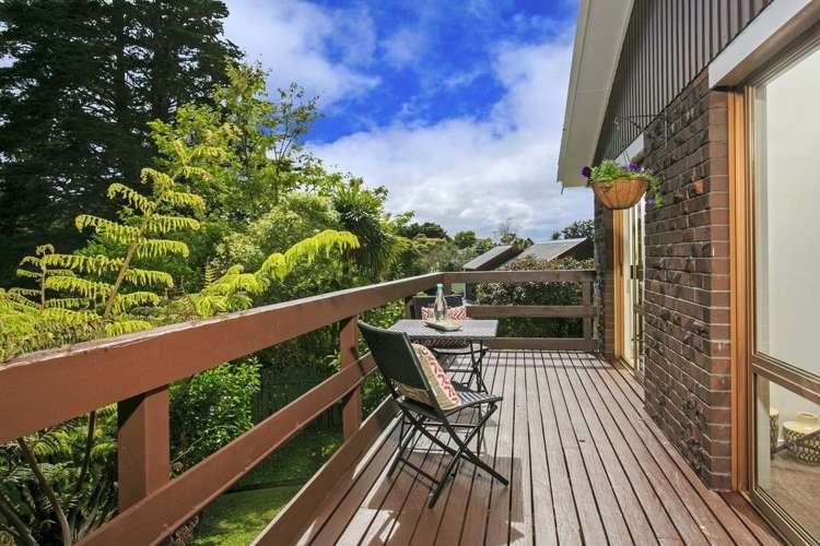 2/11 Mahuta Grove Northcote_14