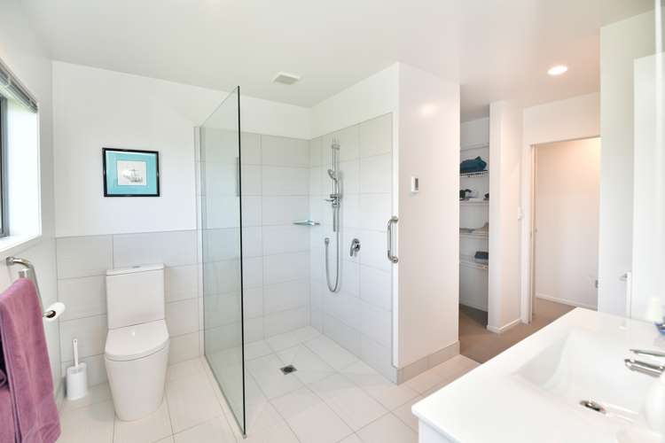 8 Bayview Park Lane Orewa_14