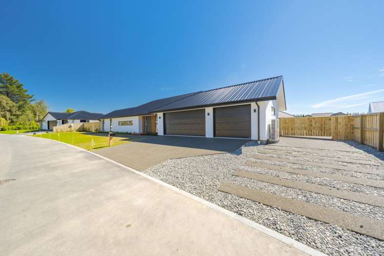 3 Soho Lane West Melton_19