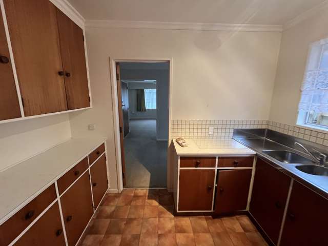 126 Linton Street West End_4