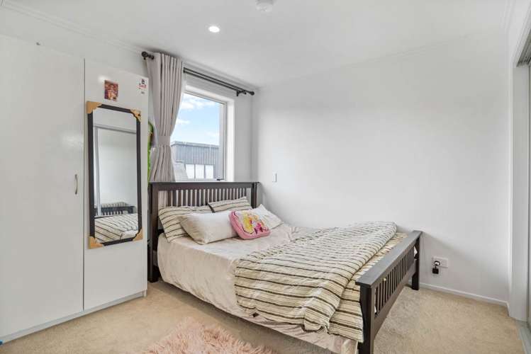 27 Marine Parade Hobsonville_11