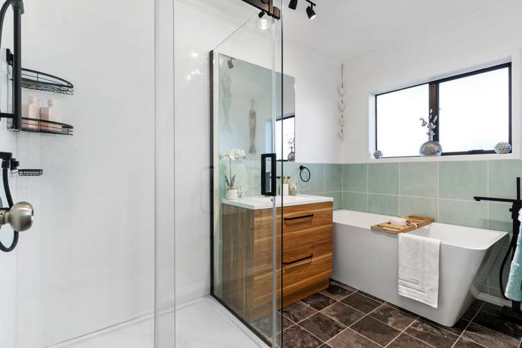 1 Forest Glen Orewa_5