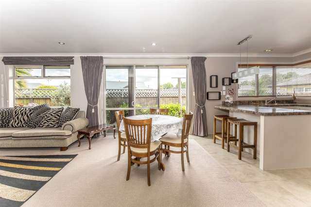 14/2 Grace Avenue Leamington_2