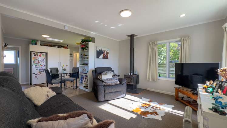 61 Cuff Road Kingseat_15