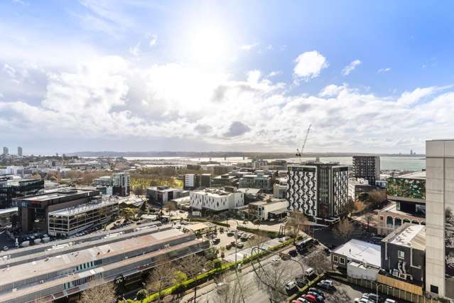 Oversized one bedroom with carpark & views