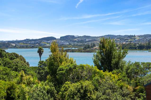 42a Amorino Drive Red Beach_4