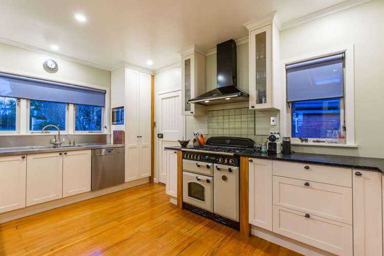 1 Craigbank Avenue New Lynn_12