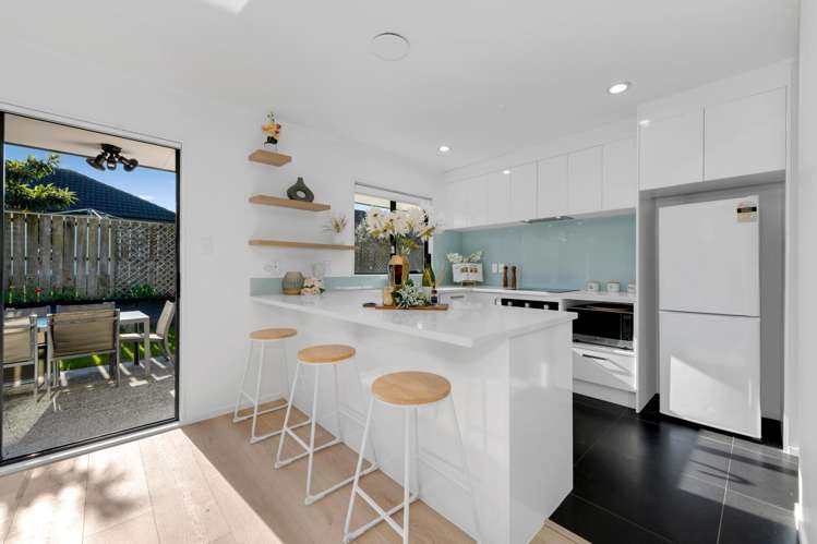 6 Frank Bunce Grove Flat Bush_6