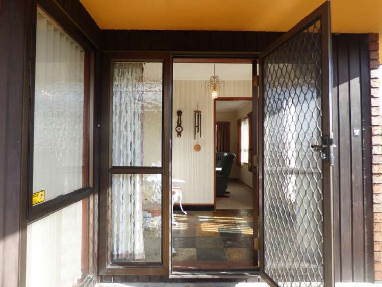 2/14 Avondale Road Taradale_12