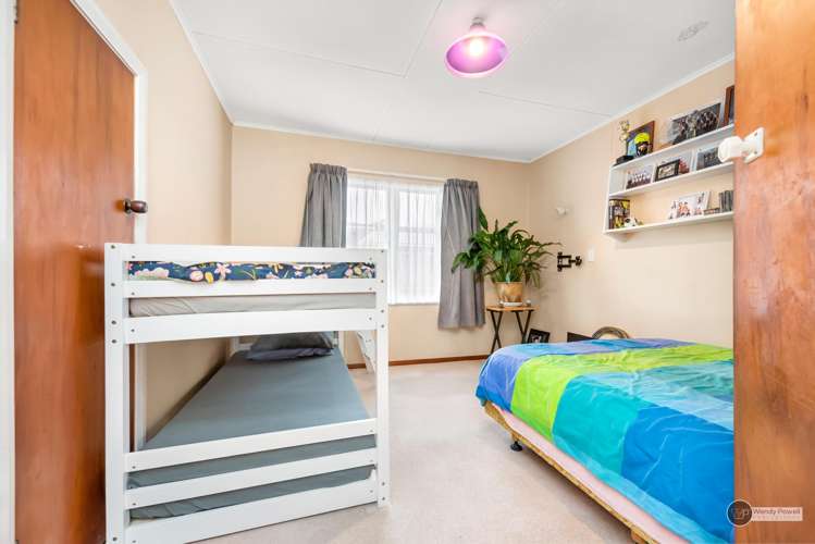51 Dover Road Wainuiomata_8